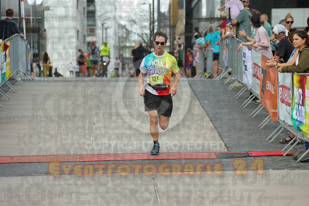 250920_1517_EX1_8778 | Sportfotografie im Rhein-Sieg Kreis, Köln, Bonn, NRW, Rheinland Pfalz, Hessen, etc. Unser Tätigkeitsfeld umfasst den Laufsport vom Volkslauf über den Marathon, Duathlon, Triathon bis zum Ultralauf wie Kölnpfad Ultra oder Schindertrail.