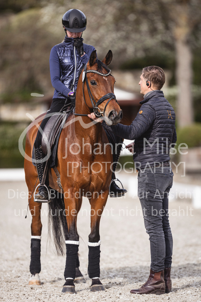 260410_Kronberg_Training-101 | Deine schönsten Turniermomente als professionelle Fotos! Entdecke hochwertige Pferdesport-Fotografie im Online-Shop. Jetzt Fotos finden & bestellen!