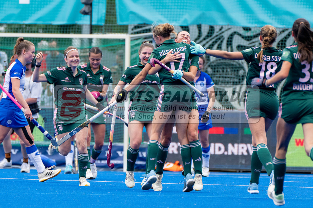 Final4_20250531-1431-HK107789 | Krefeld, Deutschland, 31.05.2025:  Feldhockey Final4 2025 – „Deutsche Feldhockey-Meisterschaften 2025“ im Gerd-Wellen-Hockeyanlage am 31.05.2025 in Krefeld, Deutschland. (Foto von Kramhöller/Fehrmann/Kaste)Krefeld, Germany, 31.05.2025: Feldhockey Final4 2025 – „Deutsche Feldhockey-Meisterschaften 2025“ in Gerd-Wellen-Hockeyanlage at 31.05.2025 in Krefeld, Deutschland. (Foto from Kramhöller/Fehrmann/Kaste)