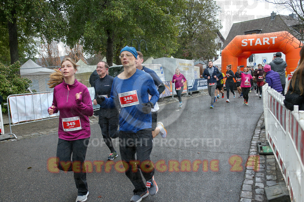 251130_1143_EX1_8471 | Sportfotografie im Rhein-Sieg Kreis, Köln, Bonn, NRW, Rheinland Pfalz, Hessen, etc. Unser Tätigkeitsfeld umfasst den Laufsport vom Volkslauf über den Marathon, Duathlon, Triathon bis zum Ultralauf wie Kölnpfad Ultra oder Schindertrail.