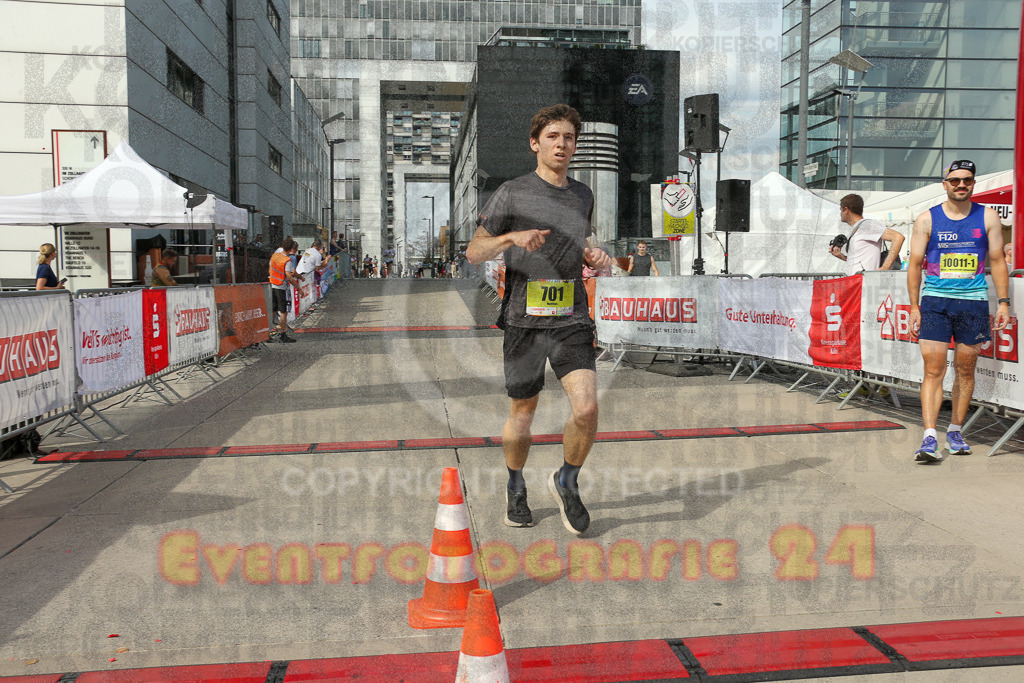 250920_1511_EX1_8517 | Sportfotografie im Rhein-Sieg Kreis, Köln, Bonn, NRW, Rheinland Pfalz, Hessen, etc. Unser Tätigkeitsfeld umfasst den Laufsport vom Volkslauf über den Marathon, Duathlon, Triathon bis zum Ultralauf wie Kölnpfad Ultra oder Schindertrail.