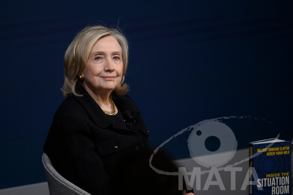 _DWI2698 | Die US-Politikerin Hillary Clinton auf der Veranstaltung Bridging Scholarship and Statecraft im Rahmen der Münchner Sicherheitskonferenz 2026. München, 13.02.2026 Bayern Deutschland  - Realisiert mit Pictrs.com