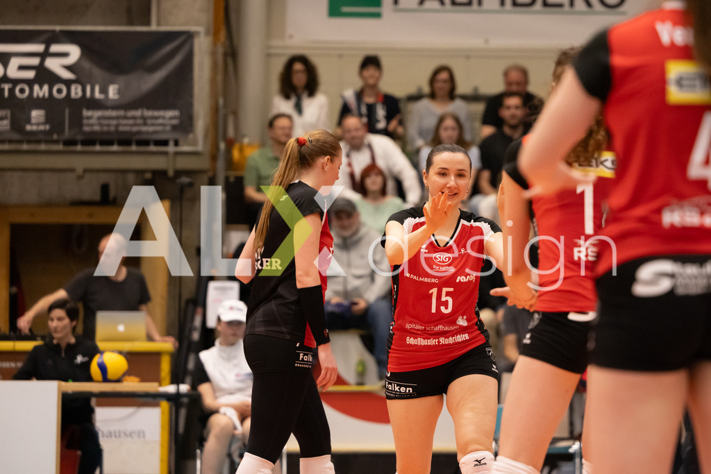 Volleyball I Frauen I Saison 2025-2026 I Volleyball NLA | Women I  Playoffs Finals 2/5 I  VC Kanti Schaffhausen - viteos NUC I  10.04.2026 | 15 Alessia Pazin (CH) (VC Kanti Schaffhausen) – Pass / Zuspiel - Realisiert mit Pictrs.com