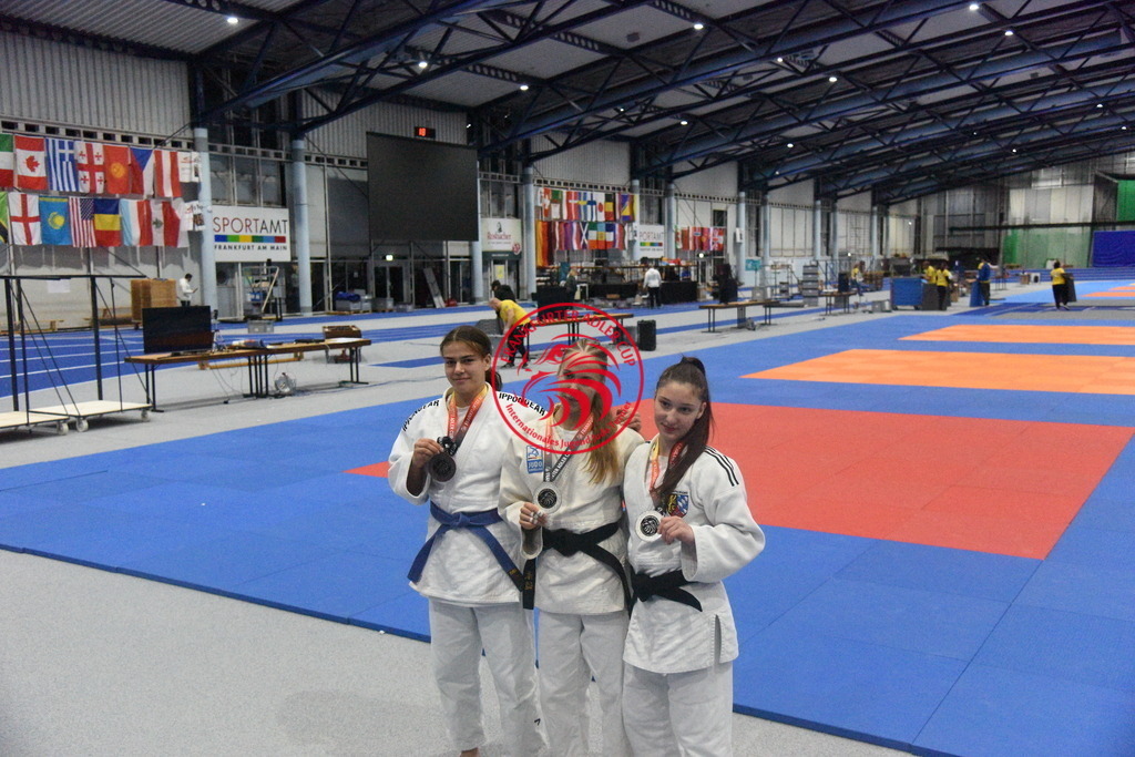 PJL_7187 | Fotos vom Adler Cup - Pictures from Adler Cup

Hier findet Ihr alle Eindrücke und großen Momente der Adler Cup Wochenenden. Here you will find all impressions and great moments of the Adler Cup weekends. - Realisiert mit Pictrs.com