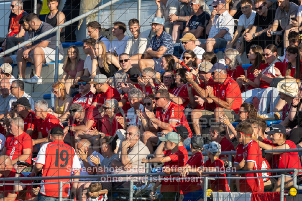 20250620_194521_0345 | #,TV Eybach (rot) vs. TSV Ottenbach (gelb), Fussball, Relegationsfinale in Kreisliga A3 - Bezirk Neckar/Fils, Saison 2024/2025, Eichenbachstadion, Haldenstraße, 73054 Eislingen, 20.06.2025 - 18:30 Uhr,Foto: PhotoPeet-Sportfotografie/Peter Harich