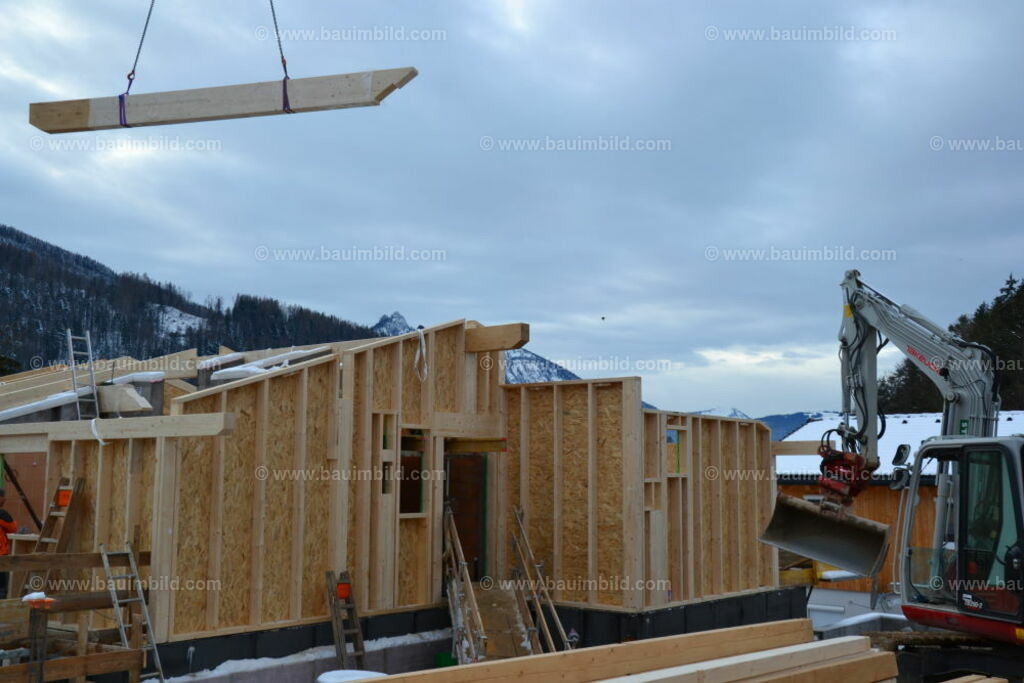 bib-lg09-holzbau-0139 | Nach LV-Leistungsgruppen sortierte Detailfotos über den Bau eines Hauses. Alle Hausbau-Bilder direkt vom Urheber und Autor der Website Haus-Selber-Bauen.com