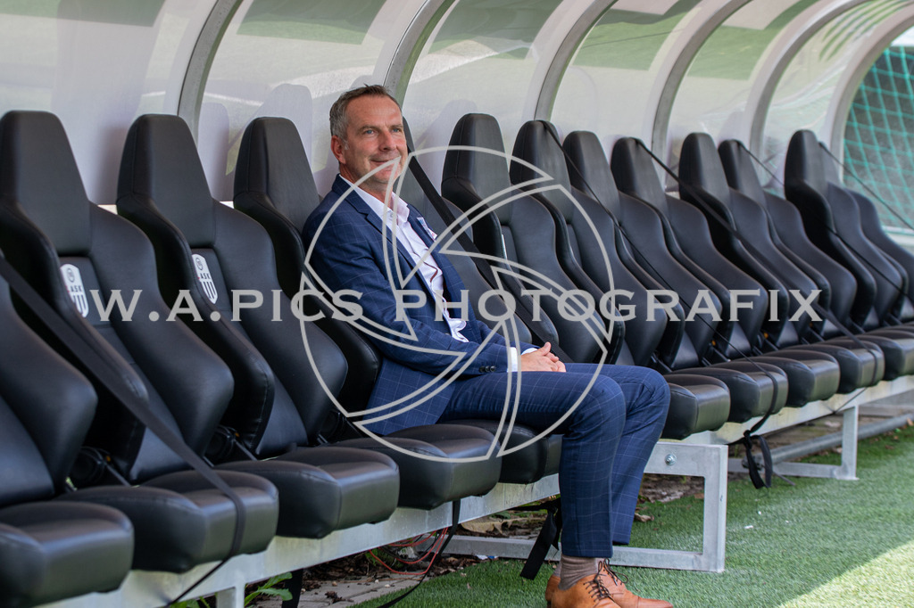 Pressekonferenz Lask | Pasching, AUSTRIA,24.JUL.20 - SOCCER - Pressekonferenz LASK Image shows head coach Dominik Thalhammer  (LASK).
Photo: SMP/Andreas Willdoner