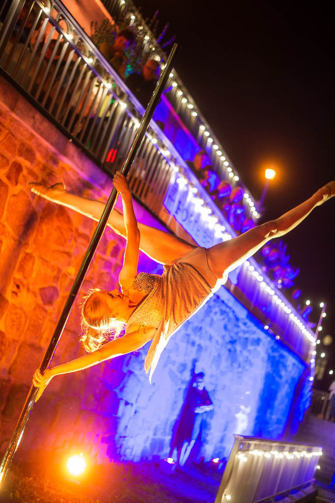 Tango meets Cuba | Tango meets Cuba mit den Klazz Brothers & Cuba Percussion im Forte Belvedere Leisnig zum Festival Hallo Leisnig 2022. - Realisiert mit Pictrs.com