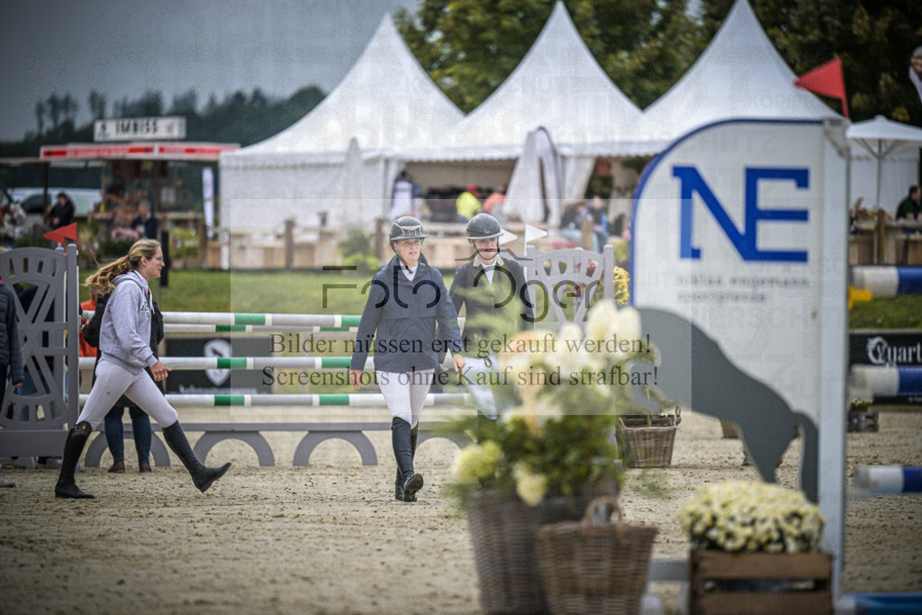 DOS_0032-Son | Entdecke hochwertige Reitturnierfotos von Foto Oger. Professionell, emotional und authentisch – jetzt Lieblingsmomente im Shop bestellen.Deutschlandweite Turnierfotografie. - Realisiert mit Pictrs.com
