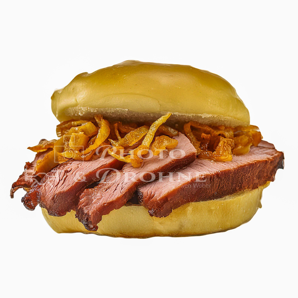 spießbratenbrötchen | Spießbratenbrötchen besteht aus einem Brötchen belegt mit Spießbraten oder einer anderen Fleischsorte vom Schwein oder Rind in einem Brötchen garniert mit Remoulade oder Mayonnaise und Röstzwiebeln. - Realisiert mit Pictrs.com