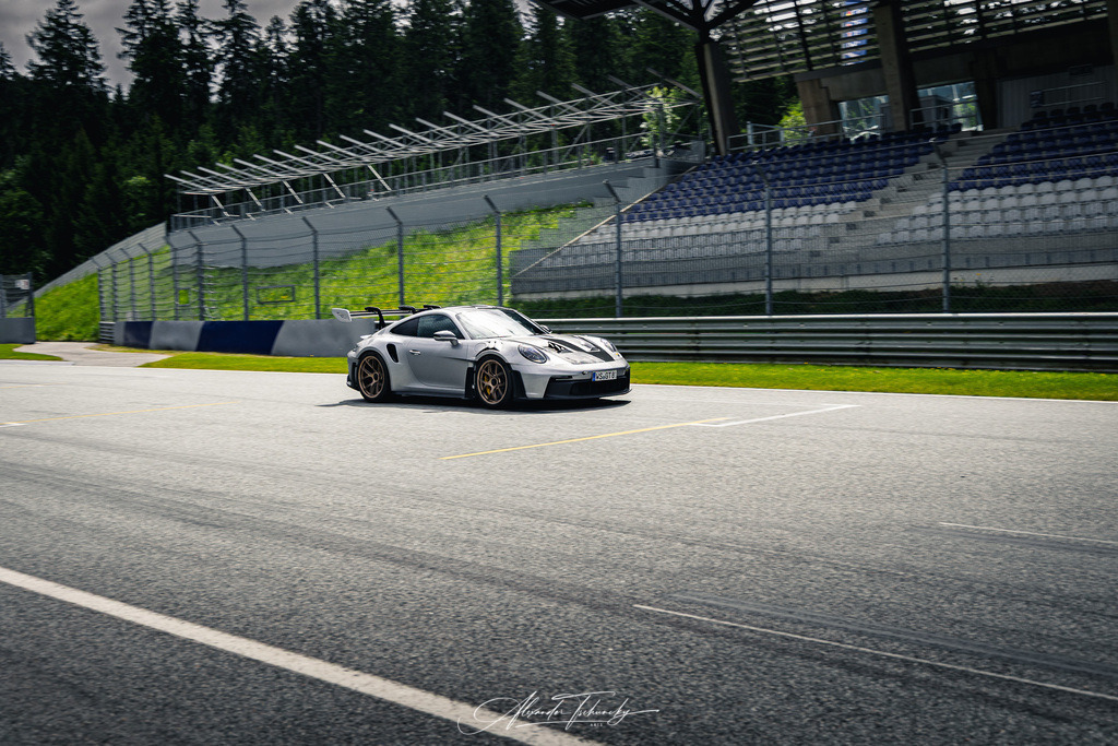 R6AT2412 _Alexander Tschuncky | Entdecken Sie die faszinierende Welt von Alexander Tschuncky Arts: Kreative Fotografie, atemberaubende Automobilkunst und hochwertiger Bilderdruck. Lassen Sie sich inspirieren! - Realisiert mit Pictrs.com