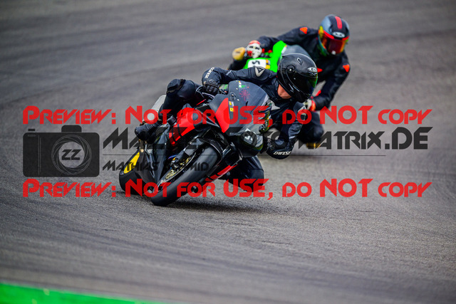 MaZZes_FotoMatrix_240614_6007705_3617 | GELB