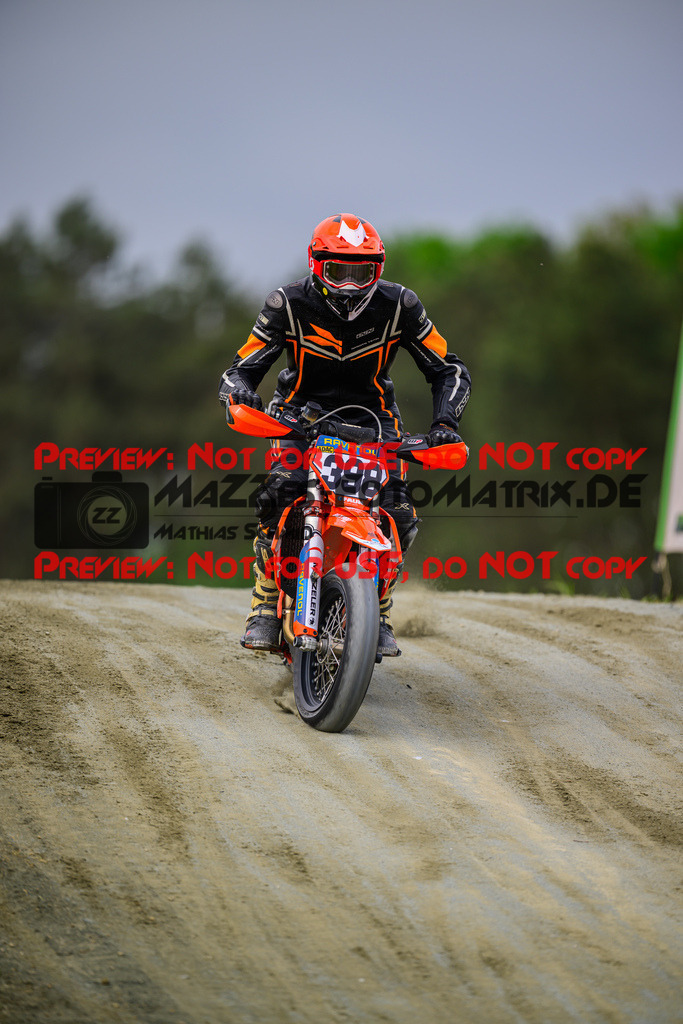 MaZZes_Fotomatrix_20250503_6007705_2655 | S4