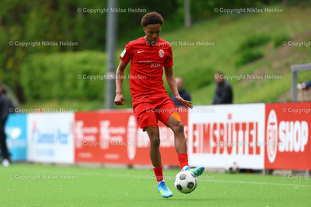 NH_EimsbüttelerTVU17_ViktoriaBerlinU17_DFBNachwuchsliga_19042026 | #25 Lukka Löding (Eimsbütteler TV U17)Fußball I Herren I U17 DFB-Nachwuchsliga Hauptrunde Liga B, Gruppe B I Saison 2025-2026 I 10. Spieltag I Eimsbütteler TV U17 - FC Viktoria 1889 Berlin U17 I 19.04..2026 I Sportzentrum Hoheluft