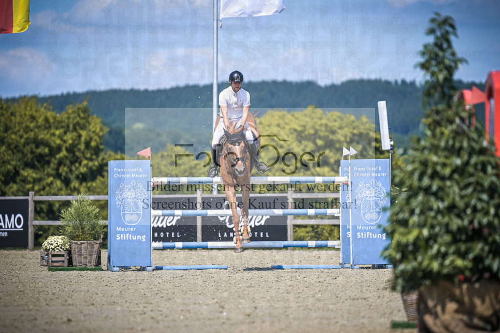 DOS_4092 | Entdecke hochwertige Reitturnierfotos von Foto Oger. Professionell, emotional und authentisch – jetzt Lieblingsmomente im Shop bestellen.Deutschlandweite Turnierfotografie. - Realisiert mit Pictrs.com