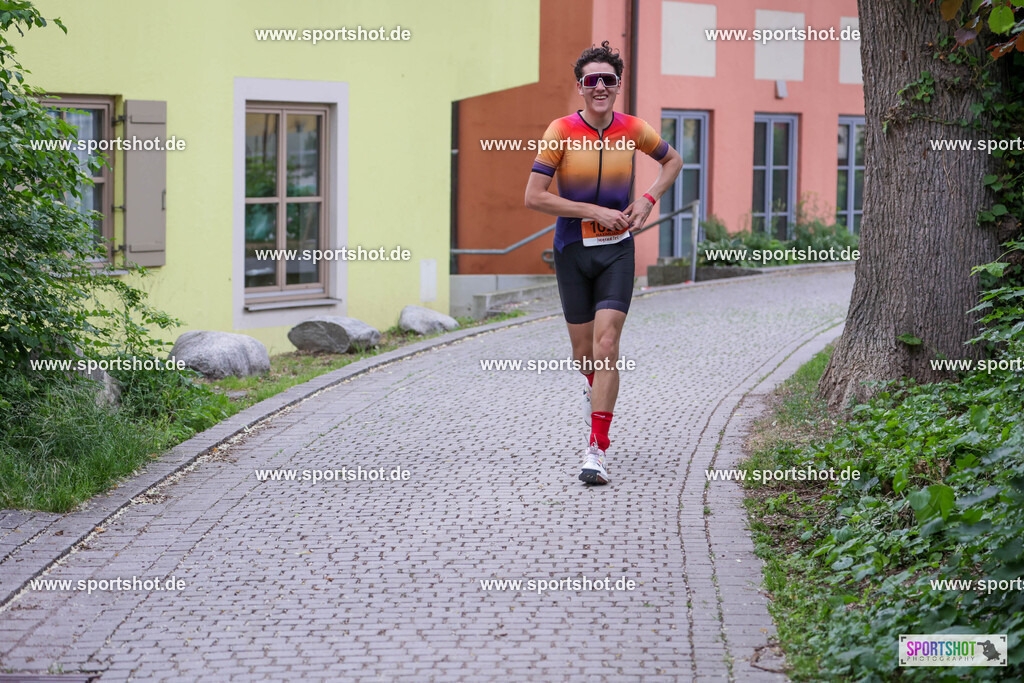 KSZ_4092 | Stadttriathlon Erding 2025. #yourpictrs #sportshot_your_pictrs @Sportshotphotography #stadttriathlonerding Copyright: www.sportshot.de