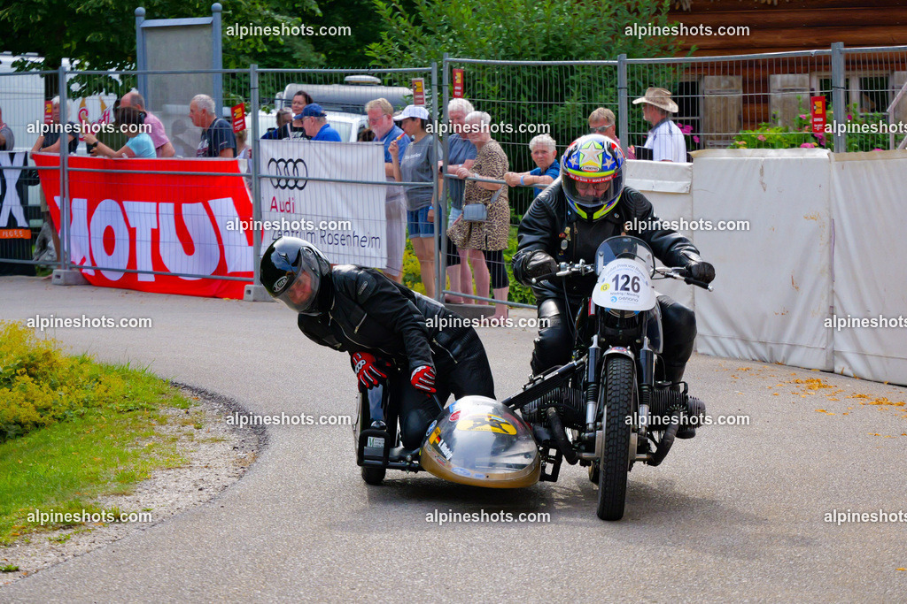 P1025654 | Erleben Sie atemberaubende, hochqualitative Fotos Ihrer Fahrt entlang der malerischen Alpenstraßen. Besuchen Sie alpineshots.com, um professionelle Aufnahmen Ihrer unvergesslichen Reise zu finden und zu kaufen - Realisiert mit Pictrs.com