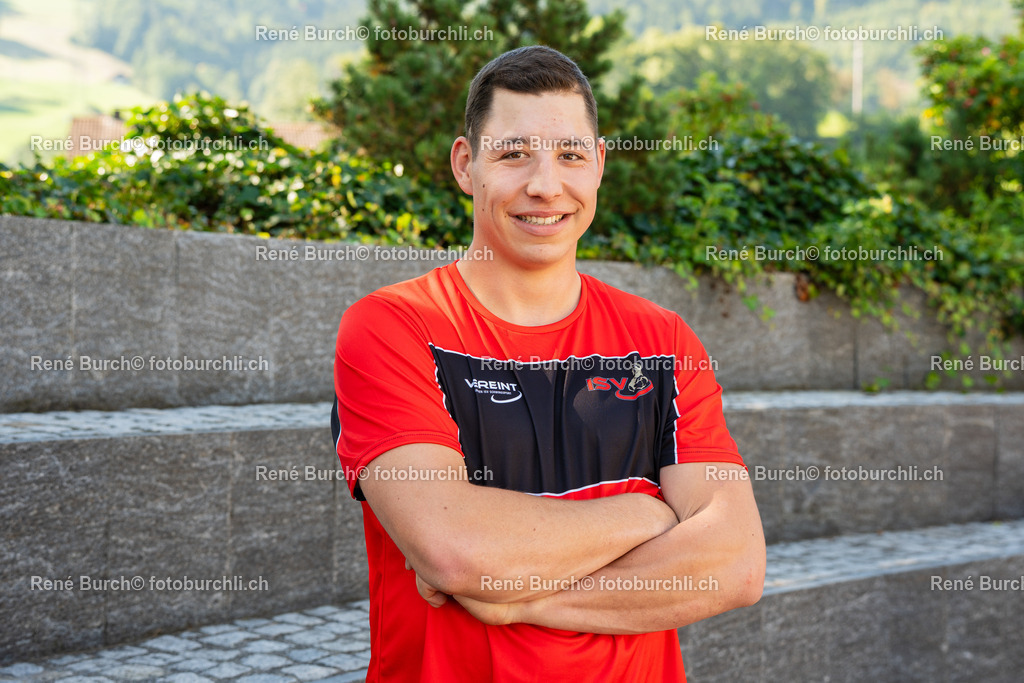 RB_03602Bucher Roman | Bucher Roman - Realisiert mit Pictrs.com