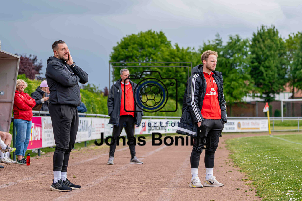 Fußball I Herren I Saison 2025-2026 I Bezirksliga Weser-Ems 4 I 32. Spieltag I SV RW Visbek - VfL Oythe I 05528 | jns.sportfotos - Realisiert mit Pictrs.com