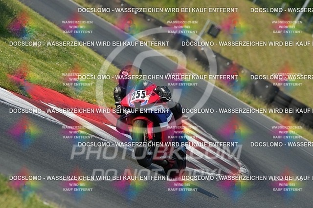 2025_05_31_PBK_35202 | Sportfotografie; SlowMotion; Video; Rennstrecke; Hafeneger; RSE; Speer; Trackday; Motorsportarena; Hockenheimring; Brno; Most; Barcelona; Valencia, Benny; Kaetzmer;