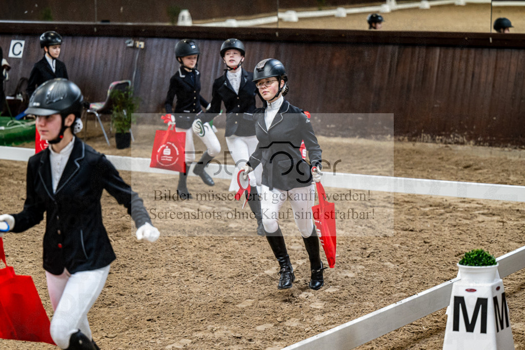 20240310-DOS_1226 | Entdecke hochwertige Reitturnierfotos von Foto Oger. Professionell, emotional und authentisch – jetzt Lieblingsmomente im Shop bestellen.Deutschlandweite Turnierfotografie. - Realisiert mit Pictrs.com
