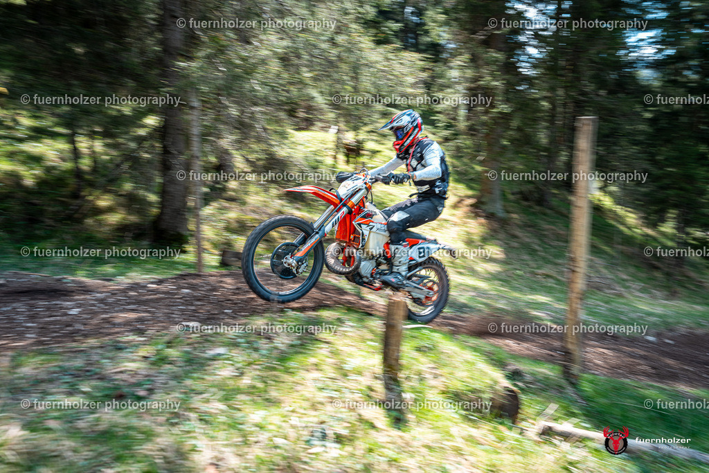 fuernholzer_250501-C1-701 | Fotografische Impressionen von der Red Stag Enduro Extreme by fuernholzer-photography.com. Endurosport in Österreich fotografisch festgehalten von fuernholzer. Auftragsfotografie für Private, Gewerbefotos und Industriefotografie. Eventfotografie, Sportfotografie und Motorsportfotografie. Anbieter von Fotoworkshops, Fototraining, fotografischen Vorträgen und Fotoseminaren.