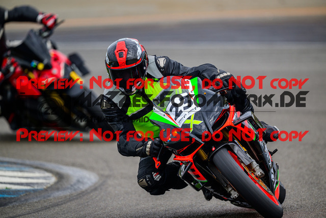 MaZZes_Fotomatrix_20250421_6007705_5180 | GELB