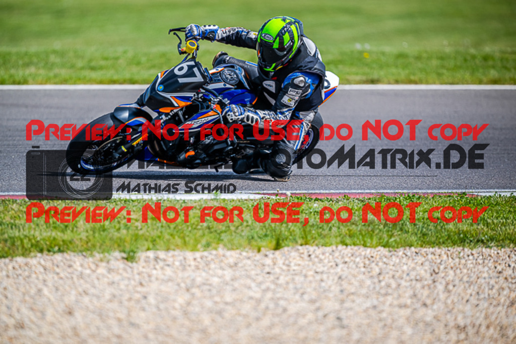 MaZZes_FotoMatrix_220506_91346 | Fotograf Mathias Schmid
Sportfotograf,
Eventfotograf,
Hochzeitsfotograf,
Portraitfotograf