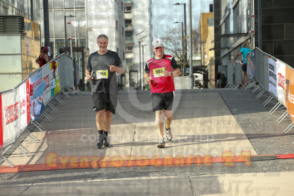 250920_1553_EX1_0788 | Sportfotografie im Rhein-Sieg Kreis, Köln, Bonn, NRW, Rheinland Pfalz, Hessen, etc. Unser Tätigkeitsfeld umfasst den Laufsport vom Volkslauf über den Marathon, Duathlon, Triathon bis zum Ultralauf wie Kölnpfad Ultra oder Schindertrail.