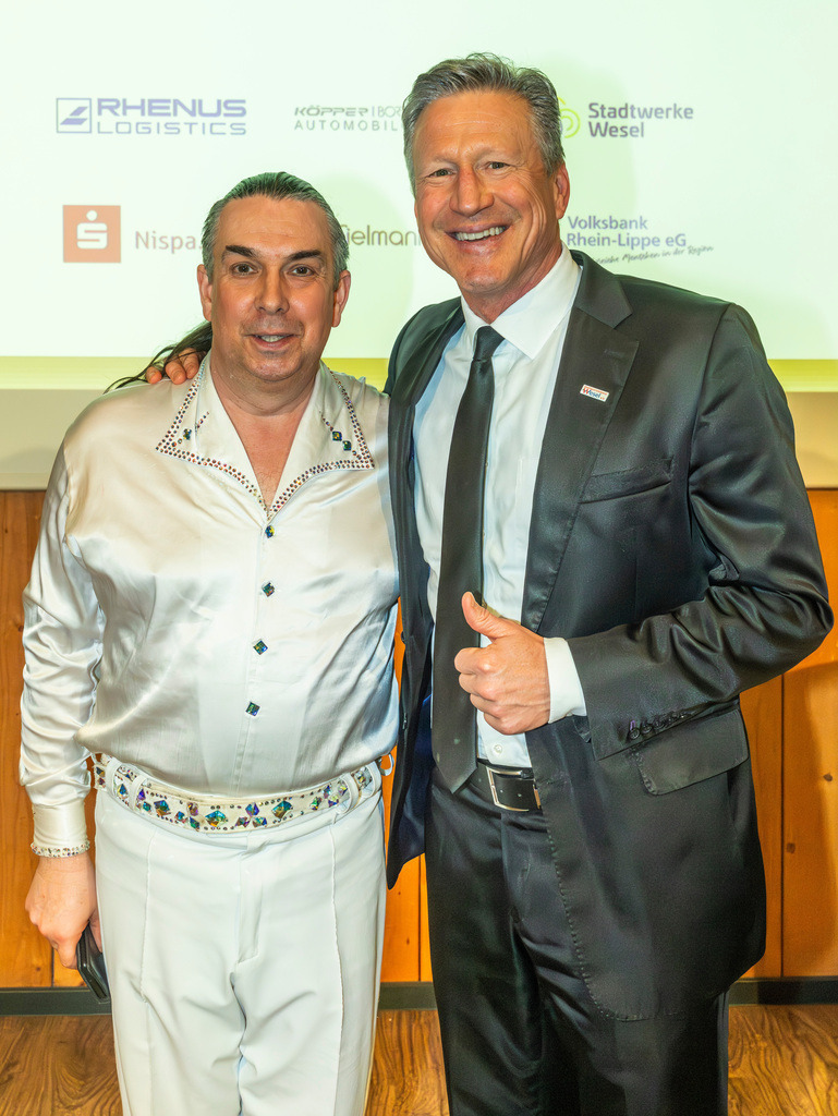 top-top.de 260306-281 | Foto, Video, Fotografie, Videografie, Fotobox, DJ, Discjockey, Musik, Musikbox, Veranstaltung, Photobooth, Amazon, Ebay, Buchtipp, Bestseller, Autor, Verlag, Buch, Wesel, Hamminkeln, NRW, Dinslaken, Rees, Drohne, Hochzeit, Party, Fotobox, Wesel, Fotograf