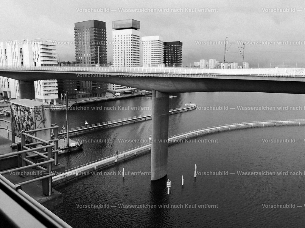 Stockholm-modern | online Fotogalerie mit schwarz-weiß Fotografien und Shop für zeitlose  Poster und Leinwände in stilvollem schwarz weiß  - Realisiert mit Pictrs.com