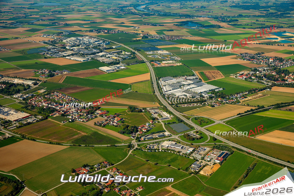 Das Luftbild zeigt : Pankofen Plattling - Die Luftaufnahme wurde 2023 vom UL-Flugzeug aus erstellt ( keine Drohne ) - Hochauflösende Luftaufnahme - Für grossformatige Ausdrucke geeignet. Die Geschenkidee !Mit Lizenz und Bildrechte bestellbar