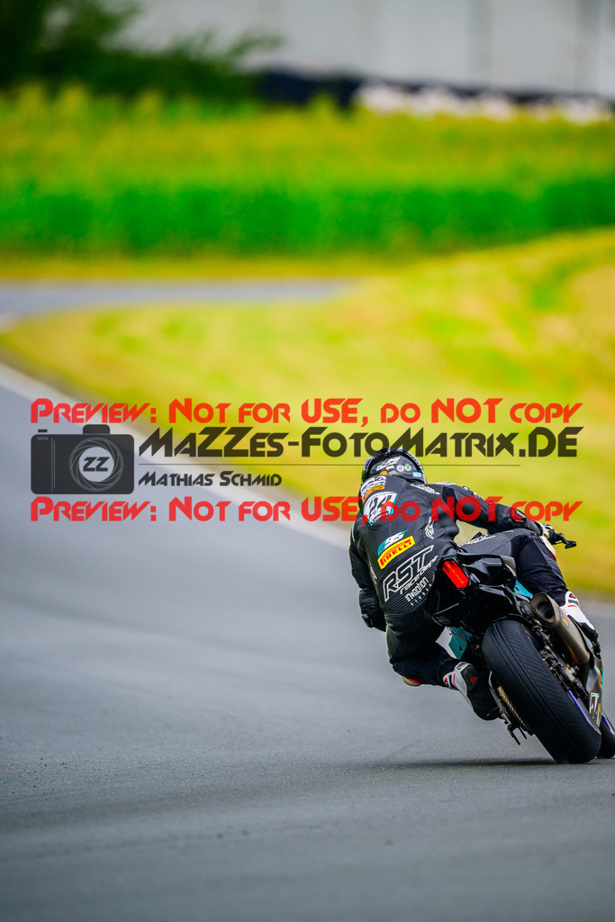 MaZZes_FotoMatrix_240727_6007705_9189 | STK