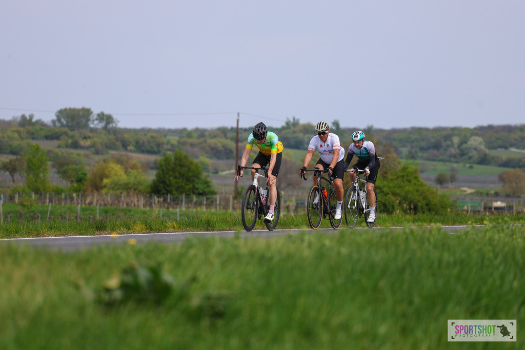 Neusiedlersee Radmarathon 2026 | @sportshot_your_pictrs #yourpictures#roadtowm2029 #nrm #neusiedlerseeradmarathon #neusiedlersee #neusiedlerseetourismus #burgenland #mörbisch #nrm26 #burgenlandtourismus #voglundco #poweredbyburgenlandtourismus #radsport #rad #marathon #ucigranfondo #visitburgenland #ucigranfondoworldseries