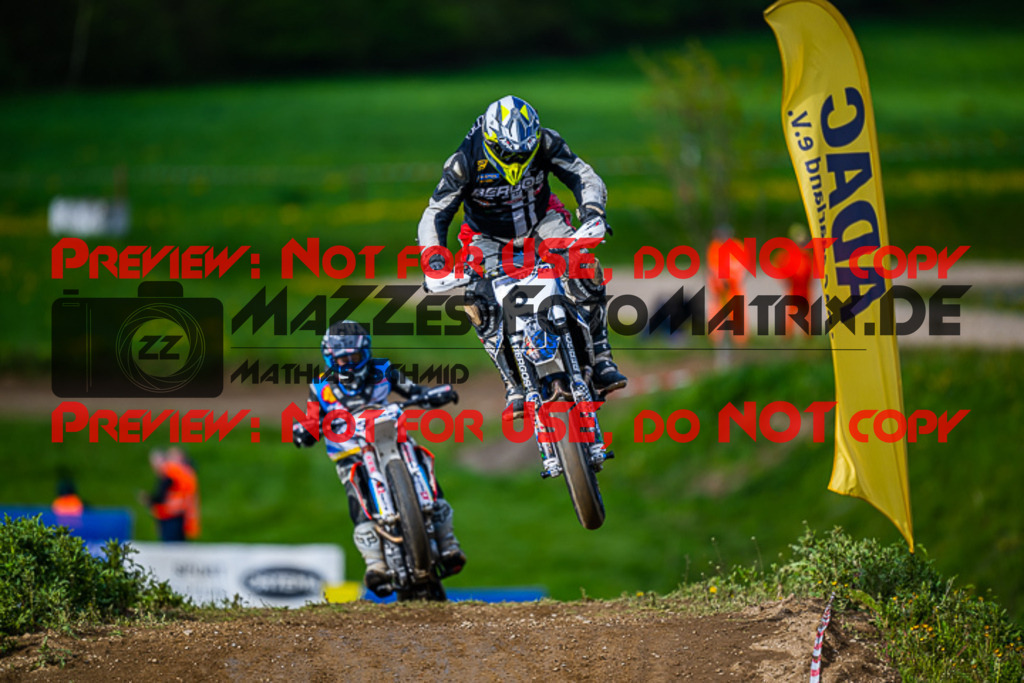 MaZZes_FotoMatrix_230506_8207 | S4