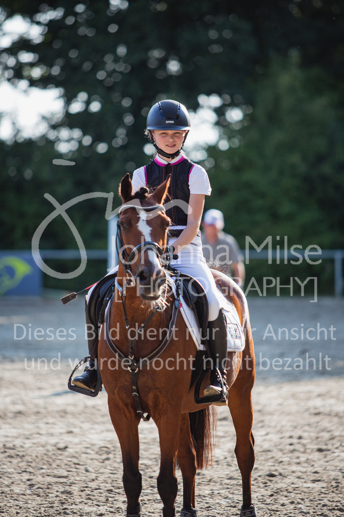 220825_Delbrueck_PonyTrophy-188 | Deine schönsten Turniermomente als professionelle Fotos! Entdecke hochwertige Pferdesport-Fotografie im Online-Shop. Jetzt Fotos finden & bestellen!