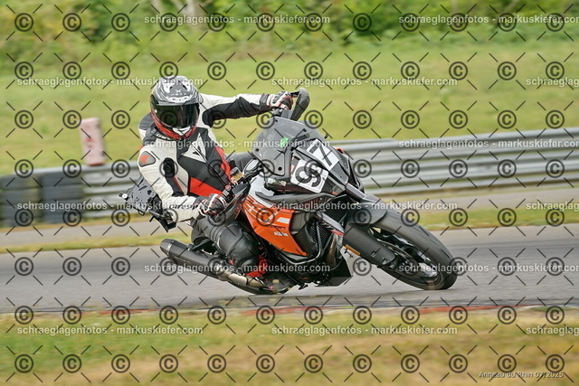 25bt05-0470 | markuskiefer.com - Realisiert mit Pictrs.com