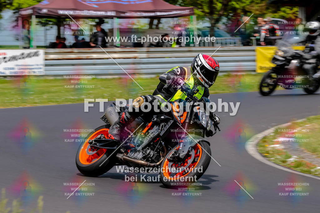 MotoTeamVBK-21000 | Hier findet Ihr Bilder von Touristenfahrten auf der Nürburgring Nordschleife oder von anderen Veranstaltungen die ich besucht habe. Viel Spass beim Durch Schauen 