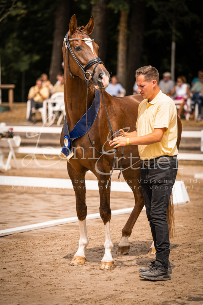 3.Fr00231 | Leoni Ertmer Photography - Realisiert mit Pictrs.com