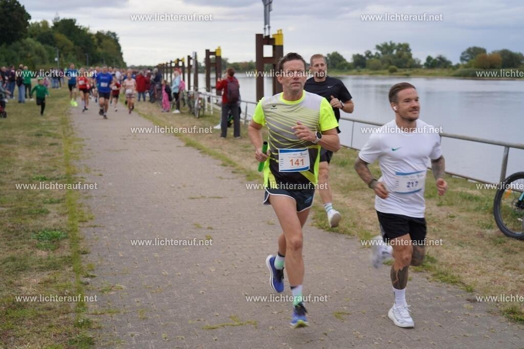 DSC05245 | Lichterlauf  - Realisiert mit Pictrs.com