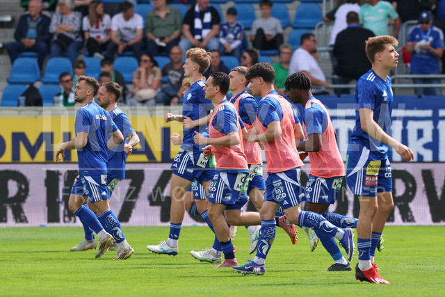 TSV Egger Glas Hartberg vs SK Rapid Wien – Championship Group    | Hartberg, Austria, 19.Apr.26 - SOCCER - ADMIRAL Bundesliga, TSV Egger Glas Hartberg vs SK Rapid Wien. The image shows the team of Hartberg during warm up. 