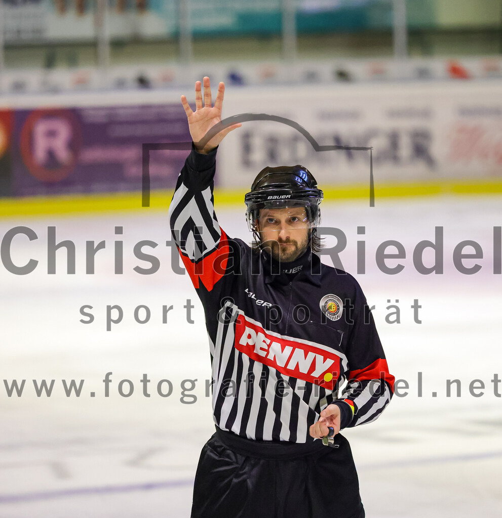 2025-09-26_060_TSV_Erding_gegen_SC_Riessersee | Erding, Deutschland, 26.09.2025:Eishockey, Oberliga Süd 2025 / 2026, 3. Spieltag, TSV Erding gegen SC Riessersee, Endergebnis: 3:5Foto: Christian Riedel / fotografie-riedel.net