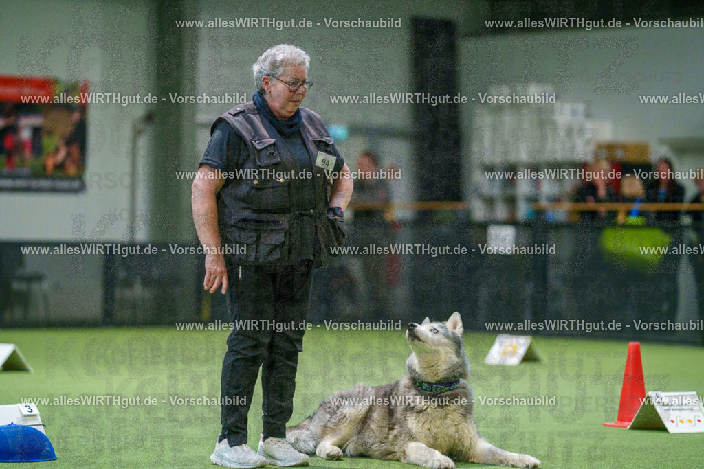 7R504388 | Professionelle Tierfotografie in Mönchengladbach von Daniel Wirth (allesWIRTHgut). Liebevolle & natürliche Bilder von Hunden & Katzen für unvergessliche Erinnerungen.