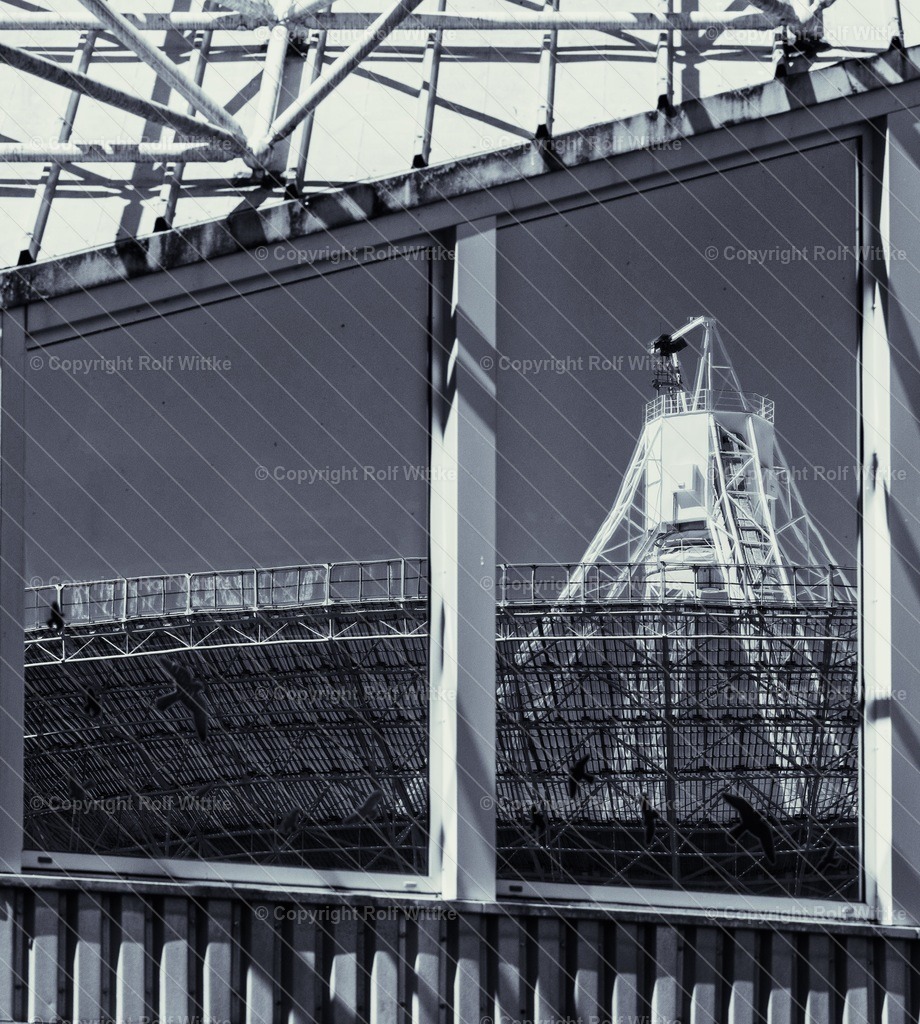 Spiegelung Radioteleskop 1 | Rolf Wittke  - Realisiert mit Pictrs.com