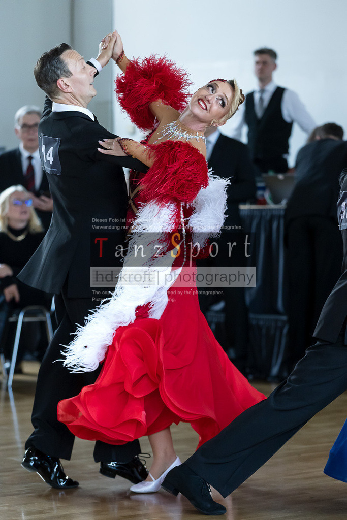 20240525_RL-Masters3-Std_5455 | Tanzsportbilder, Standardtanz, Lateintanz, WDSF, DTV, LTVB, dancecomp, goc, hessen tanzt, blaues band der spree, walzer, tango, wiener walzer, slowfox, quickstepp, samba, rumba, cha-cha-cha, paso doble. jive, hd-kroft photography, turniertanzsport