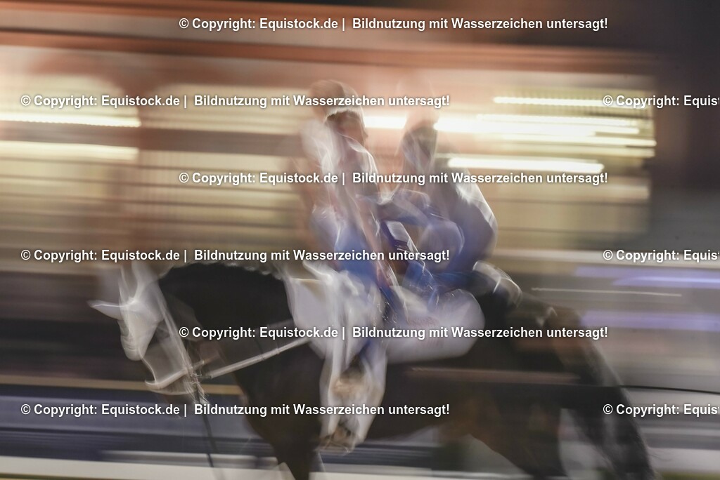 20230527_Voltigieren_NASPA_Flutlicht_0959 | equistock