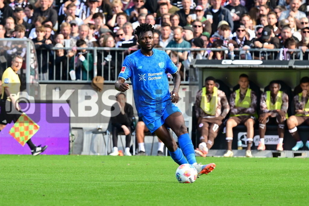 KBS Picture_FCStPauli-Bayer04Leverkusen_037 | Tapsoba Edmond (Bayer04Leverkusen) ,Sportplatz :  Millerntor Stadion, - Realisiert mit Pictrs.com
