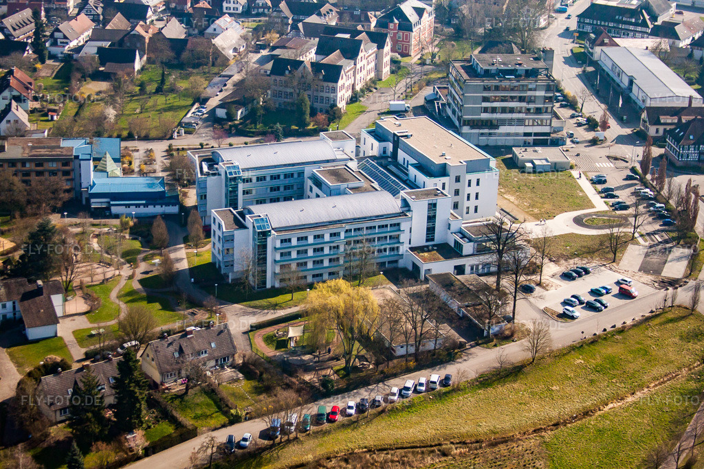 Luftbild: Epilepsiezentrum Kork im Ortsteil Kork in Kehl im Bundesland Baden-Württemberg in Deutschland. – Foto: IMG_62933.jpg vom 09.03.2014 durch Werner Riehm/FLY-FOTO.de – Auflösung des Originals: 4752 x 3168 px – Diakonie Kork
