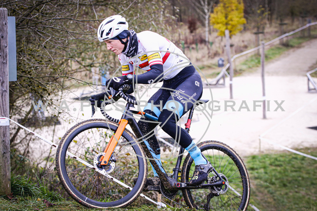 ..... | AUSTRIA, 24.11.24, 3.Radquerfeldein GP um das Sportzentrum Gunskirchen Image shows: Photo: Wapics / Andreas Willdoner