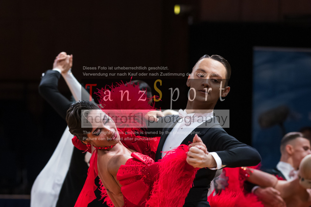 20250821_WDSF_GS_Std_R1_B2_4196 | Tanzsportbilder, Standardtanz, Lateintanz, WDSF, DTV, LTVB, dancecomp, goc, hessen tanzt, blaues band der spree, walzer, tango, wiener walzer, slowfox, quickstepp, samba, rumba, cha-cha-cha, paso doble. jive, hd-kroft photography, turniertanzsport